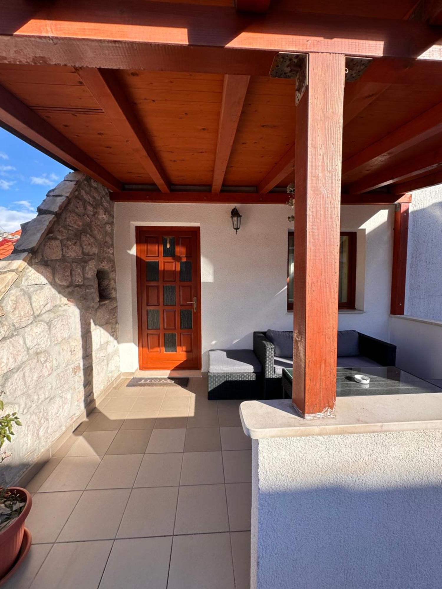 Apartman Lana Kastela Luaran gambar